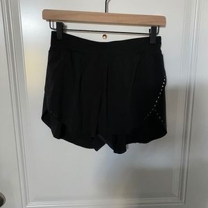 Find Your Pace High Rise Short 3"